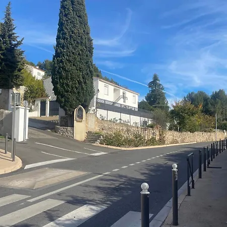 L'echappee Belle *
